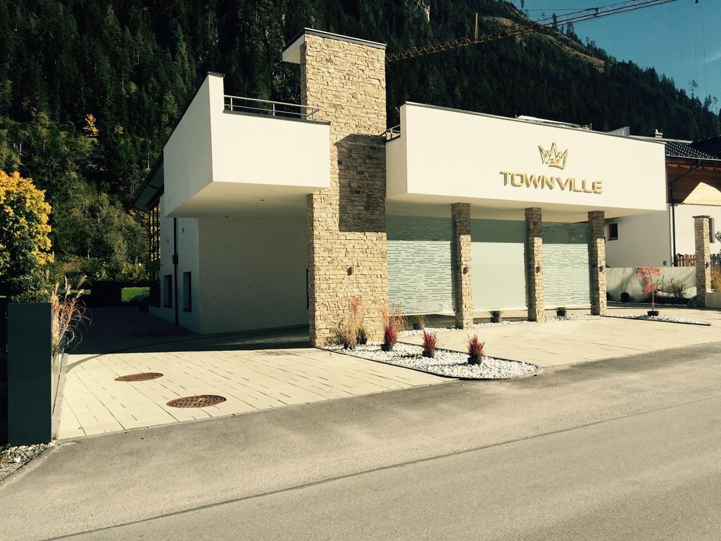 Townville Flachau Bilik gambar